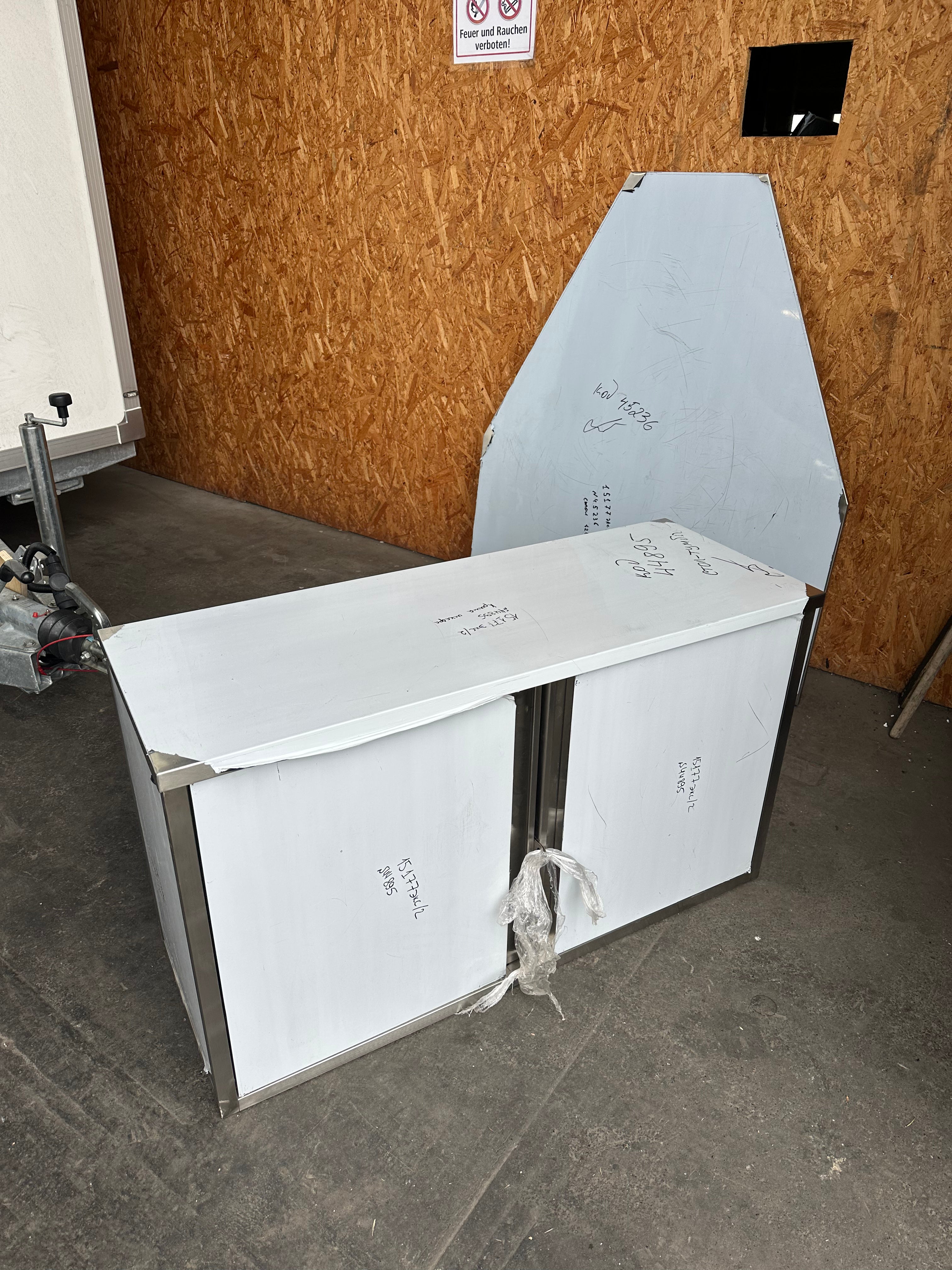 Set: Gasflaschenschrank & Outdoortisch für Imbisswagen / Imbissanhänger