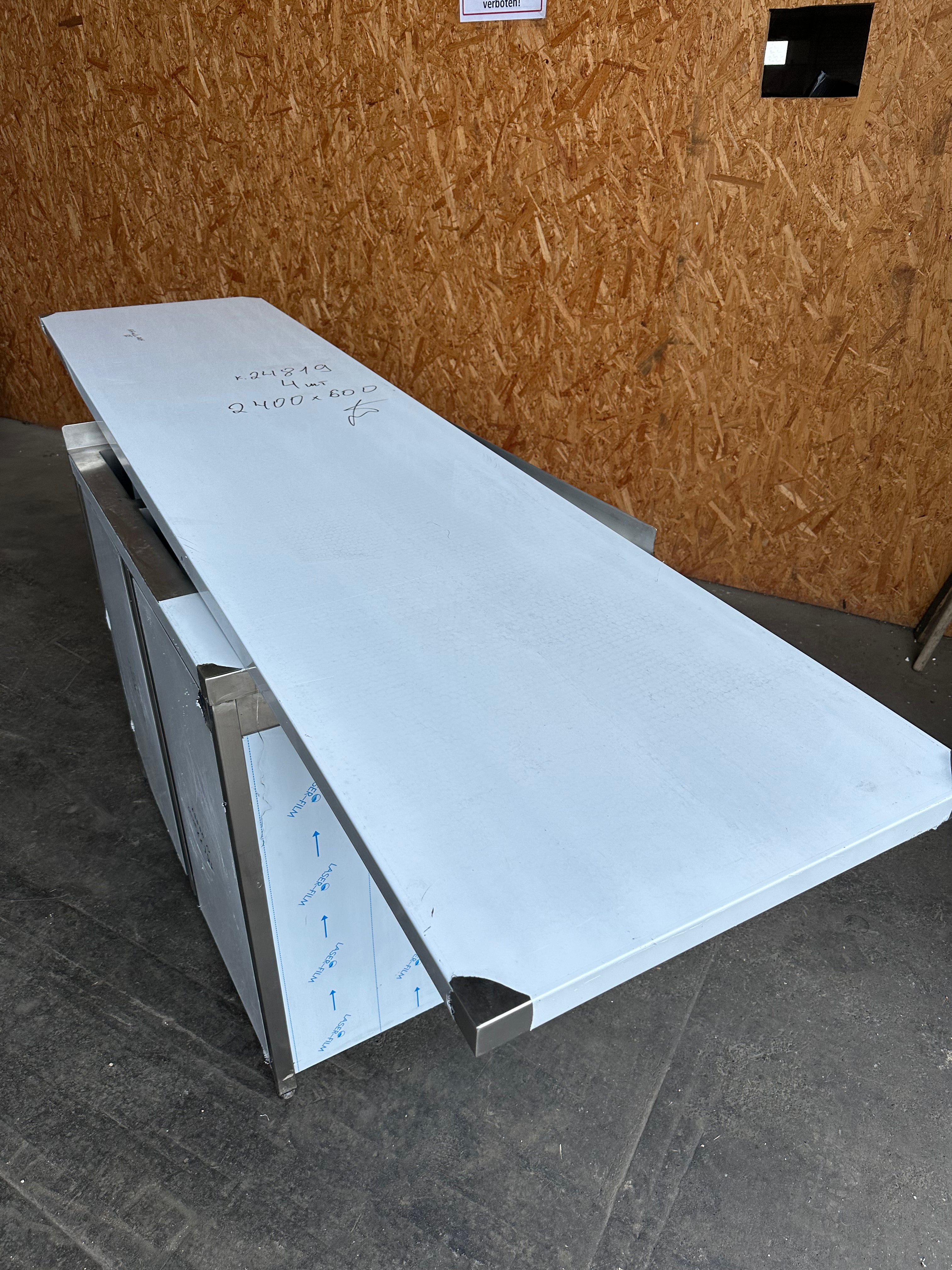 Edelstahl-Arbeitsplatte / Tischplatte für Foodtruck, Küche oder Produktion